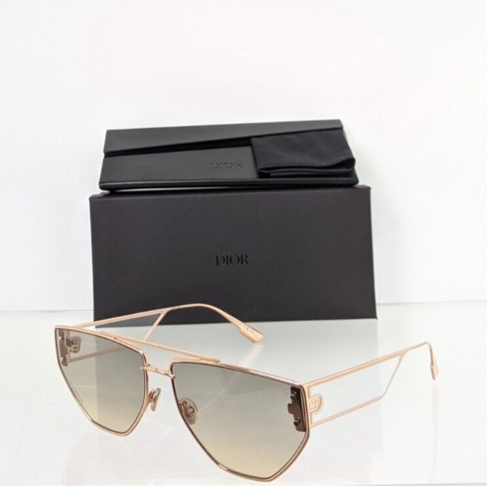 Brand New Authentic Christian Dior Sunglasses Clan
2 61mm Frame DDB11